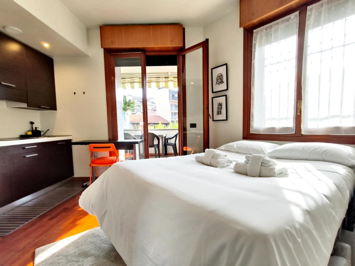 Exclusive And Unobtainable Big Terrace In Milano Downtown With Ac, Wifi, Subway M1 And M2 In Shopping Area Apartment Exterior photo